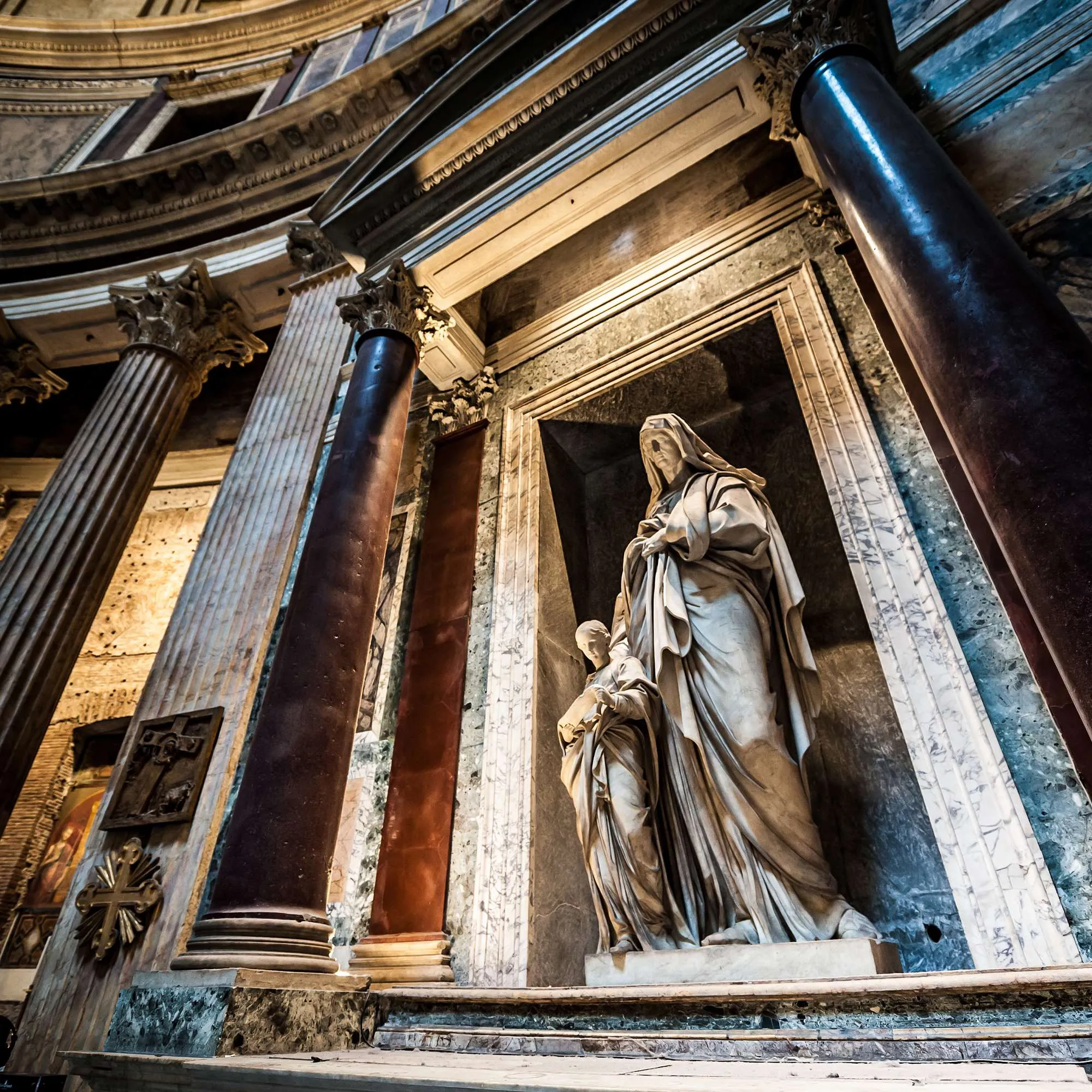 Scultura-Marmo-Pantheon-quadrata